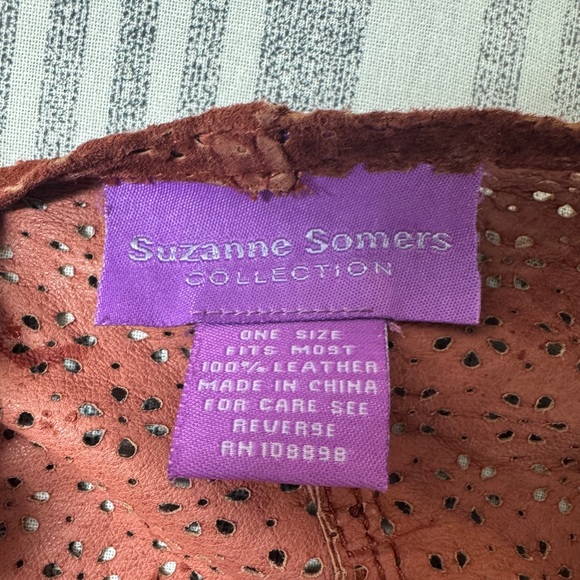 Suzanne Sommers Suede Leather Fringe Poncho - Picture 12 of 12